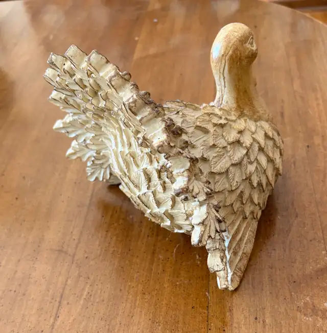 Rustic Neutral Turkey Décor in Other in Ottawa - Image 3