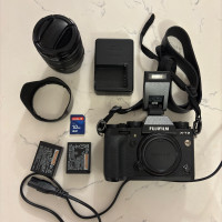 Fujifilm XT-2 Camera with kit lens, tripod and all accessories 