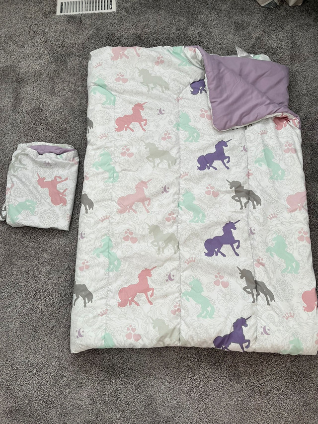 Twin size comforter and pillowcase - unicorn   in Bedding in Winnipeg