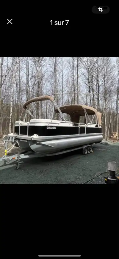 Découvrez ce magnifique ponton Southland de 24 pieds avec un moteur de 150hp, idéal pour des journée...