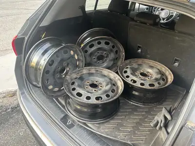 Center Bore / Hub Bore: 67.1 mm Bolt Pattern (PCD): 5x114.3 (5x4.5) R16 rims very good condition