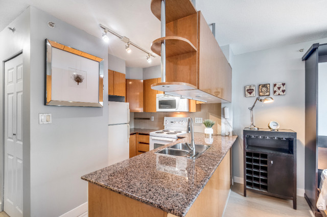 Condo for sale in "Genesis" (Vancouver West) : MLS®#R2870675 in Condos for Sale in Vancouver - Image 3