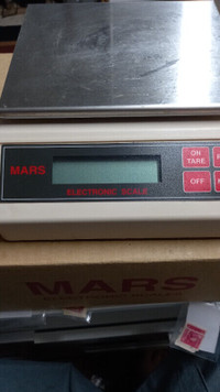 Electronic. Scale capacity 400g