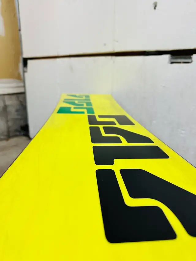 5150 kids snowboard 128 cm with Firefly jr bindings in Snowboard in Markham / York Region - Image 8
