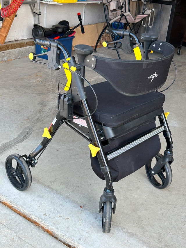 Walker like new in Health & Special Needs in Grande Prairie - Image 2