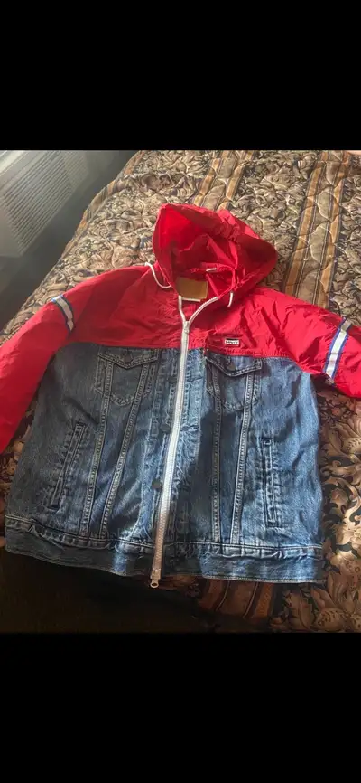 Brand new never worn spring jacket Levis