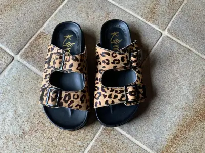 K&M Leopard Spotted Slippers - New - Size 5, View more