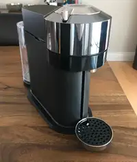 Machine à café - Nespresso, comme neuve