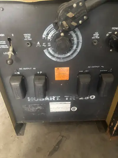 Up date. seems to be working Heavy duty 220v. Ac & dc very heavy $320 or $400 with welding cable 2x3...