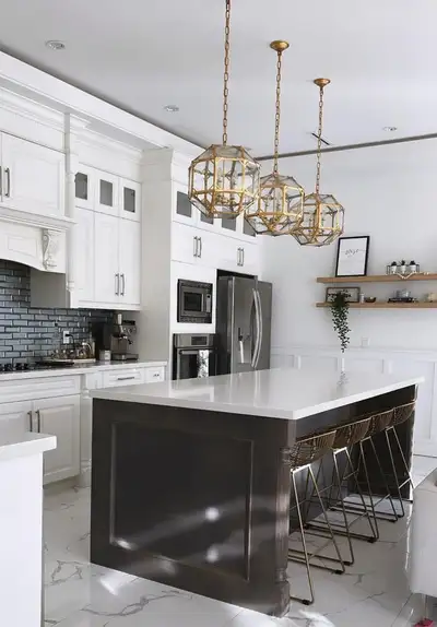Centrally located: -5 mins to Surrey Central and Skytrain Stations -5 mins to Guildford Mall -5 mins...