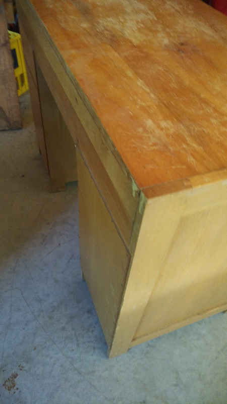 Wooden Children's Desk in Desks in North Bay - Image 4