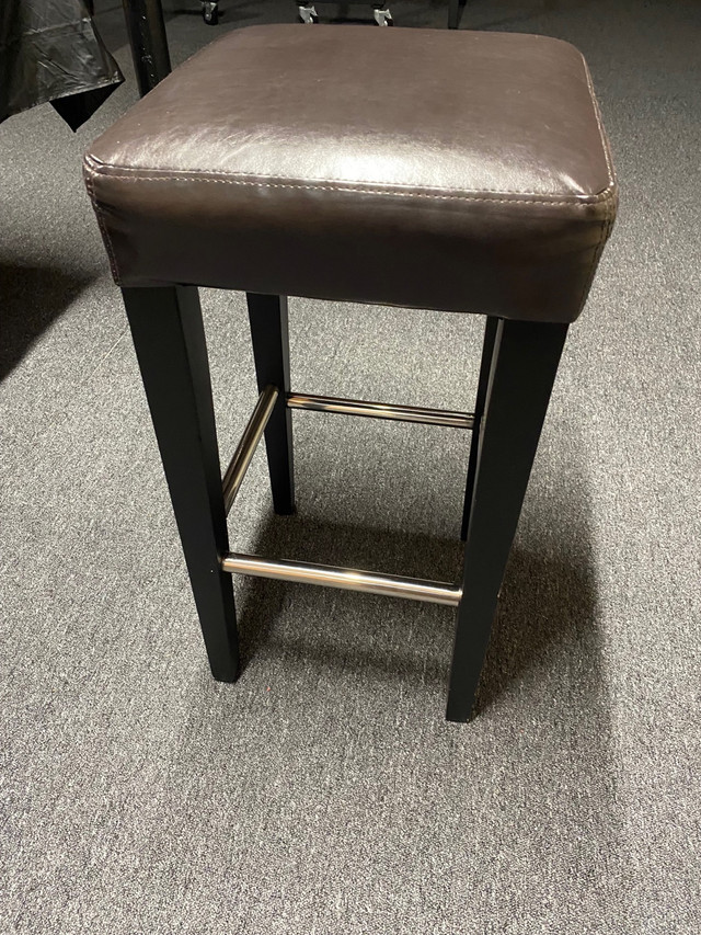 Bar stool in Chairs & Recliners in Oshawa / Durham Region