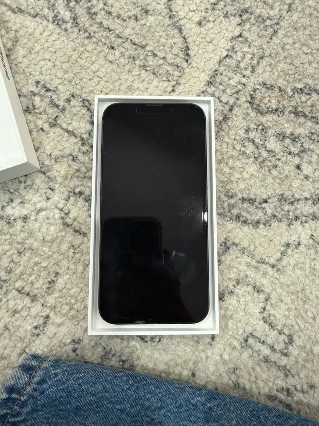 Iphone 13 in Cell Phones in London - Image 3