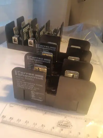 Ferraz Shawmut 60300J PORTE FUSIBLE 30A 1P 600V "J" fuse folder, View more