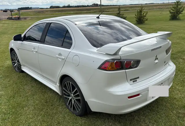 2017 Mitsubishi Lancer ES 557016744954449925
