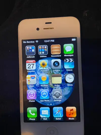 iPhone 4 - iOS 5.1 - Rare with games, View more