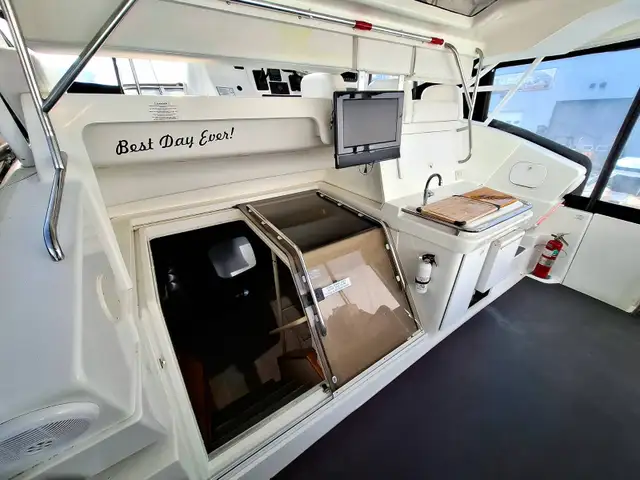 1996 Silverton 372 Motor Yacht in Powerboats & Motorboats in Trenton - Image 15