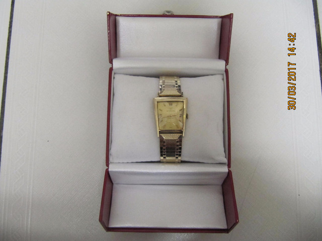Vintage Mens 10KGF Wittnauer Geneve Swiss Watch Circa 1950-60s in Arts & Collectibles in Mississauga / Peel Region