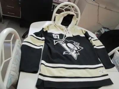 Pittsburgh penguins NHL Old Time Hockey hoodie , men's large, View more