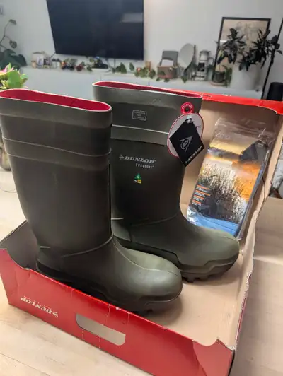 New Dunloop therol boots size 11, View more