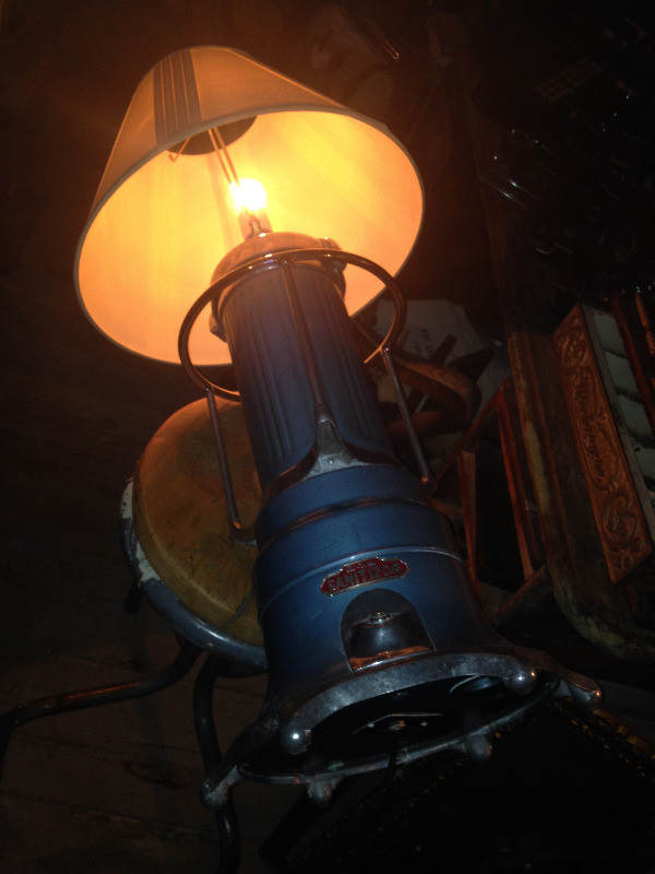 UNIQUE Lampe Sanitizor AirWay #55 -  aspirateur sur pied dans Éclairage intérieur et plafonniers  à Drummondville - Image 3