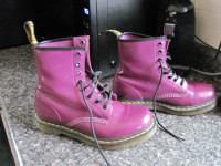 DOC DR MARTENS PURPLE DOTTED LEATHER BOOTS