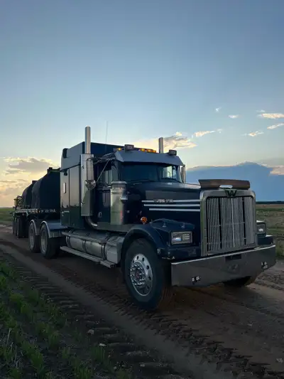 1995 4964f Westernstar Cat 3406 e block 435hp Ds 402(p) rears 3:90 Has wet kit to run grain trailer...