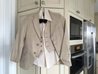 SUIT SIZE 7-10 YEARS OLD 3 PIECES PLUS SHIRT & BOW TIE 
