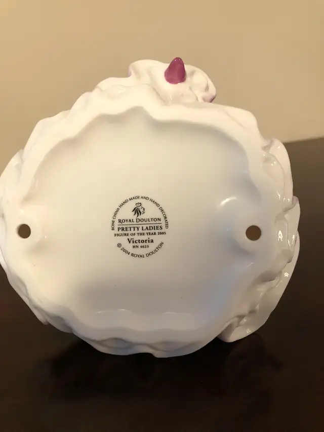 Royal Doulton & Coalport - Authentic Made In England in Arts & Collectibles in Mississauga / Peel Region - Image 10