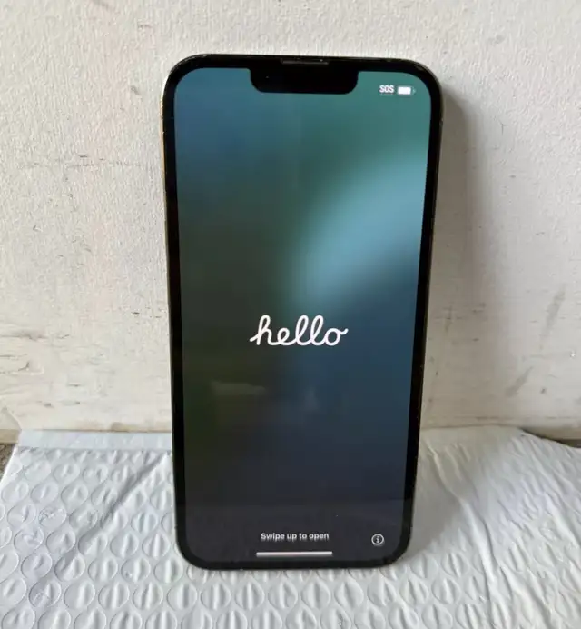 Apple iPhone 13 Pro 256GB Alpine Green 100% Battery Health  in Cell Phones in City of Halifax - Image 2