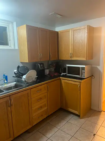 Near McMaster University September 2026 – April 2027 (8-month lease) Perfect for incoming first year...
