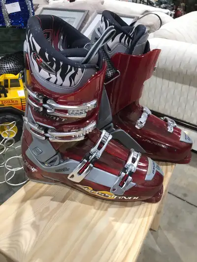 Rossignol Bandit B12 Ski Boots (339mm), View more