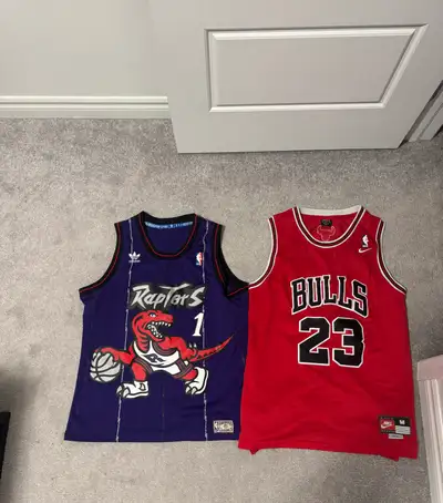 Retro- adidas hardwood classics Tracy Mcgrady raptors jersey. Size M Vintage-90’s Nike Jordan bulls...