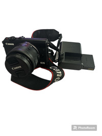 Canon EOS M100 Mirrorless Camera MINT