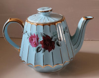 Vintage Sadler Collectible Blue/ Gold Teapot w/ Pink & Red Roses