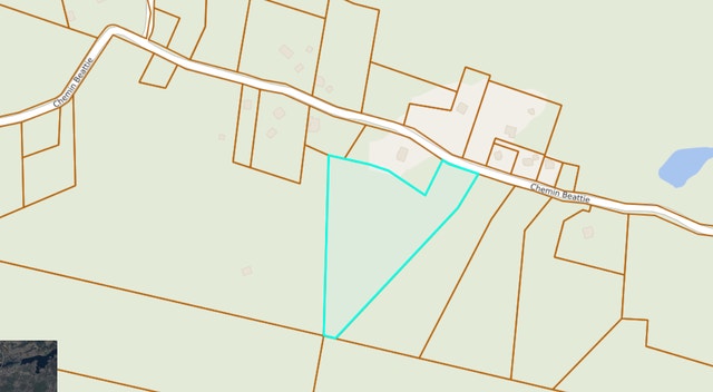 Terrain a vendre a Lachute (très grand) — photo 1