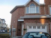 Beautiful 3bed-3bath House steps to CHEO General Hospitals July1