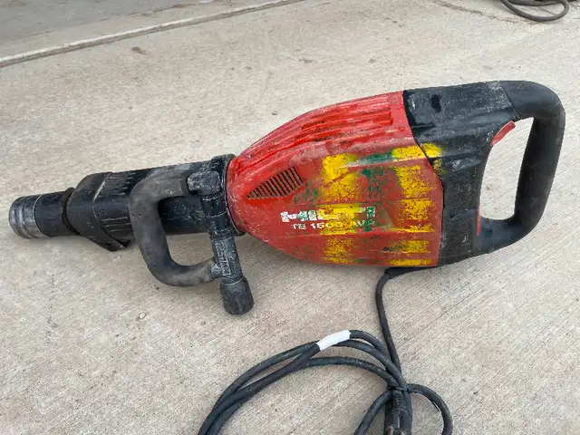 HILTI TE 1500 Demolition Hammer / Breaker in Power Tools in Edmonton - Image 5