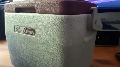 Lil Oscar Coleman Lunch Box / Cooler, View more