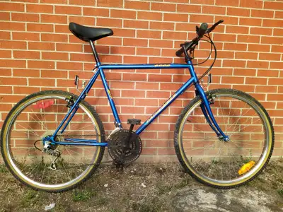 Mega-Vintage: PATHFINDER "made in Canada" like new, all original, View more