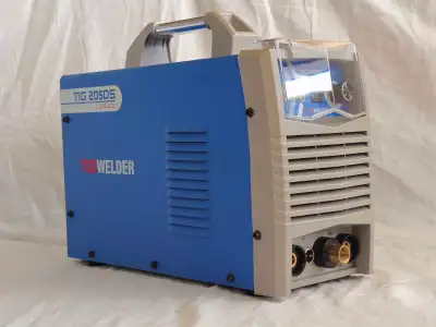 I'm selling a YES WELDER TIG 205DS, a versatile and robust welding machine ideal for both profession...