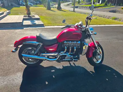 First generation 2005 Triumph Rocket III/3 in Cardinal Red but with the Carpenter 240+ HP Package to...