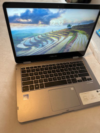 Touch screen laptop 