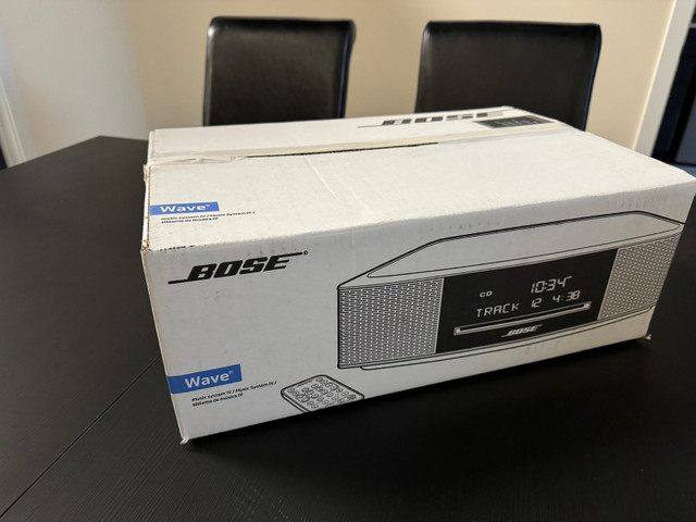 BRAND NEW BOSE WAVE 4 cd/radio player in Stereo Systems & Home Theatre in City of Toronto - Image 2