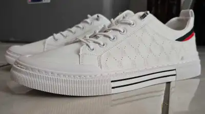 Fashion Sneakers New , View more