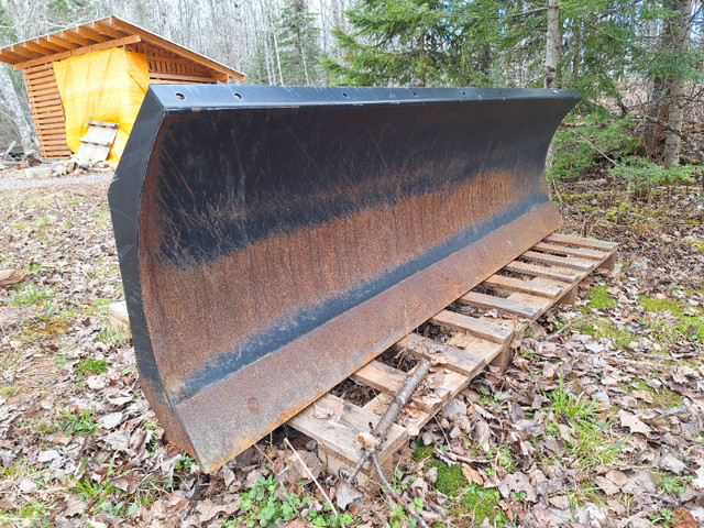 4 Way Snow/Gravel Blade For Sale in Heavy Equipment Parts & Accessories in Moncton - Image 2