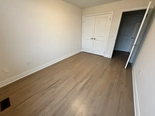 Room on rent on sharing basis on  upper floor in Room Rentals & Roommates in Mississauga / Peel Region - Image 5