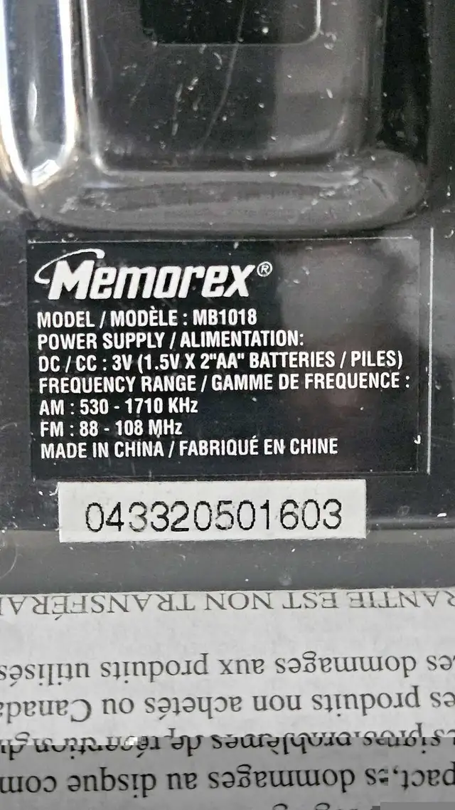 Memorex Personal Portable AM  FM Stereo Cassette Player  in General Electronics in City of Montréal - Image 8