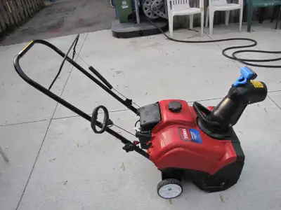 TORO POWER CLEAR 418 ZR 87CC 4 - CYCLE  OHV 18" WIDTH, View more