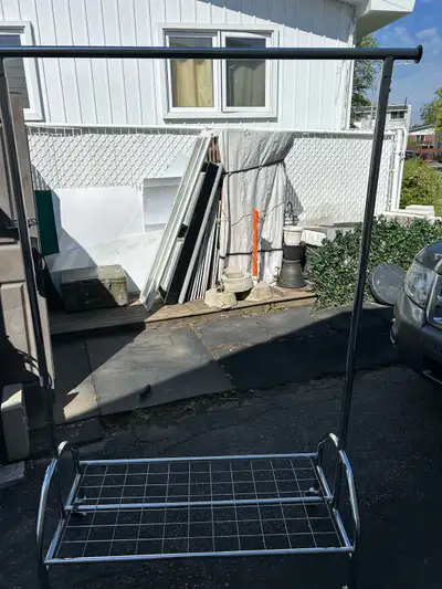porte manteau et vêtement  mobile sur roulettes, View more